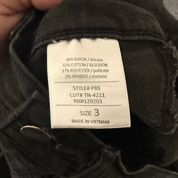 Fashion Nova Black Skinny Jeans - Picture 4 of 5